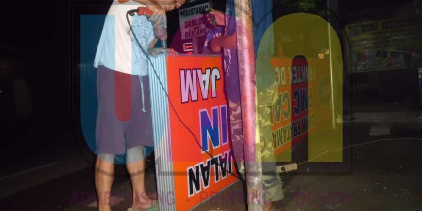 Jasa Pembuatan Neon Box