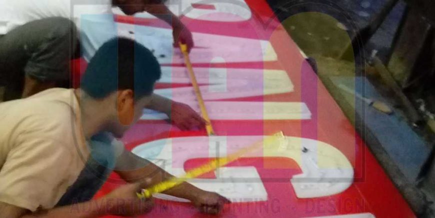 Jasa Pembuatan Neon Box