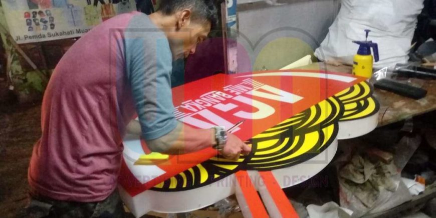Jasa Pembuatan Neon Box