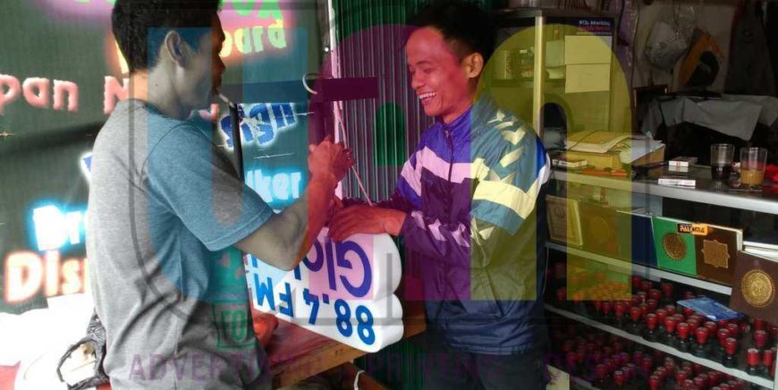 Jasa Pembuatan Neon Box