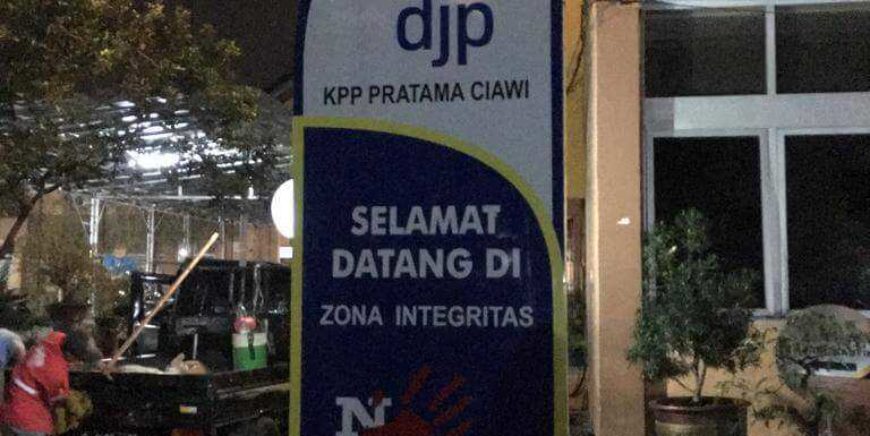 Jasa Pembuatan Pylon Sign